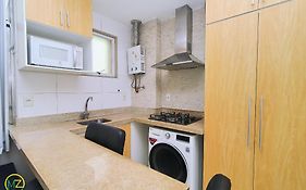 Reformado e silencioso studio em Copacabana